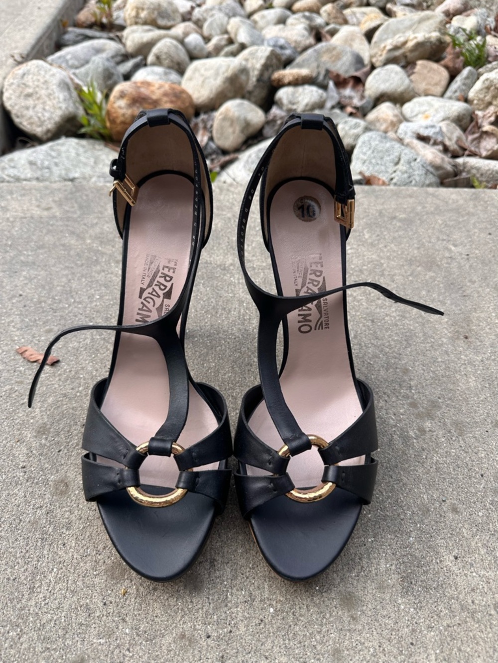 Salvatore Ferragamo Black Leather Gold-Ring T-Strap Heels W10
